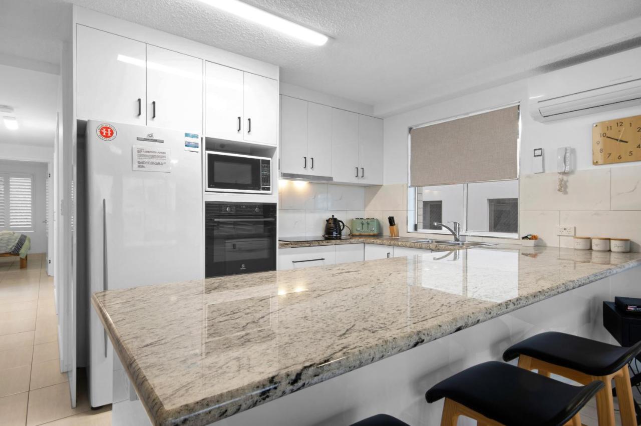 Capeview Apartments - Right On Kings Beach Caloundra Exteriér fotografie